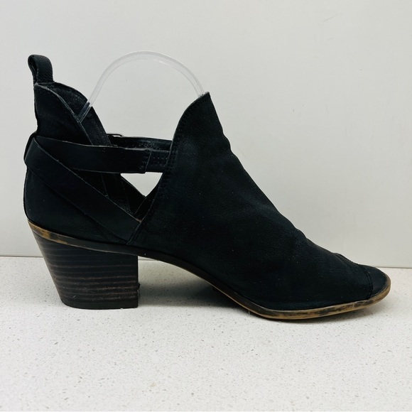 Lucky Brand Banu Cutout Booties  Leather Black Peep Toe Block Stacked Heel Sz 10 - Picture 5 of 16